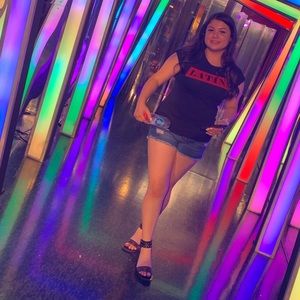 Meet your Posher, Rosalinda